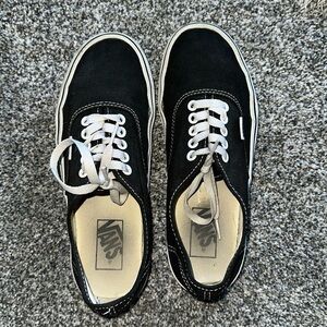 Vans black Authentic shoe in women’s size 8.5